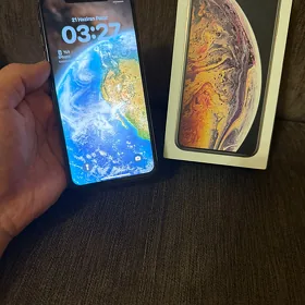 IPHONE  XS 77🔋