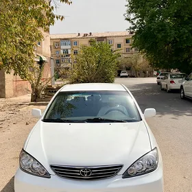 Toyota Camry 2004