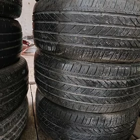235 45 18