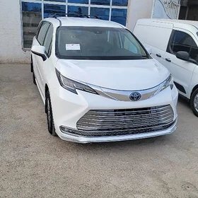 Toyota Sienna 2022