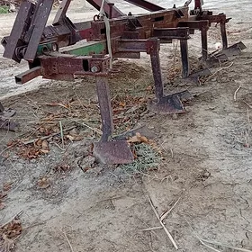 MTZ 82 2005