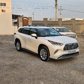 Toyota Highlander 2021
