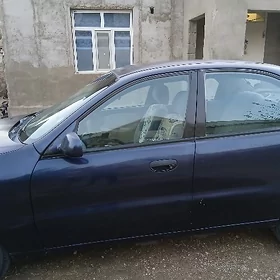 Daewoo Lanos 2001