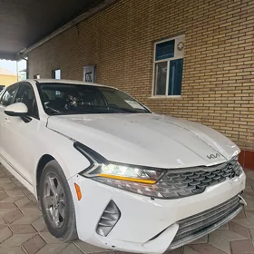 Kia K5 2023