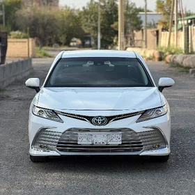 Toyota Camry 2022
