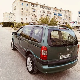 Opel Sintra 1999