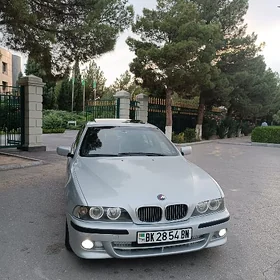 BMW E39 2000