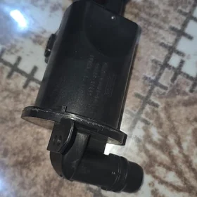FORD HOWA BAÇOK RADIATORDAKY.