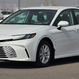 Toyota Camry Hybrid 2024