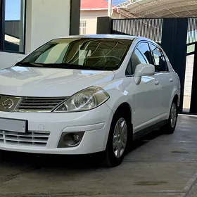 Nissan Versa 2010