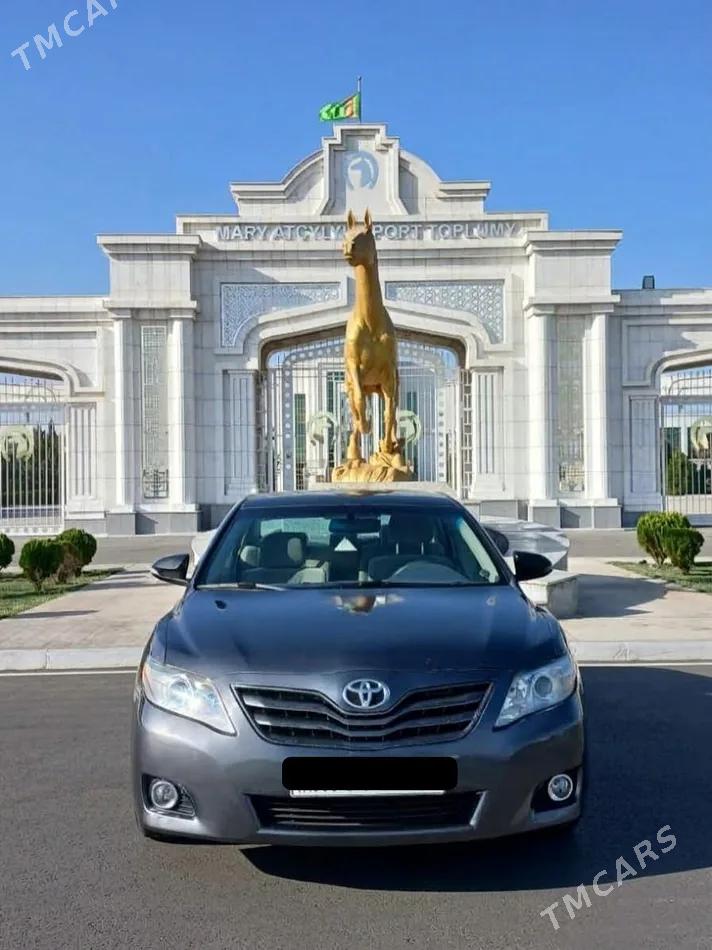 Toyota Camry 2010 - 1