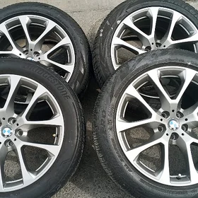 BMW   X5 275 45 20