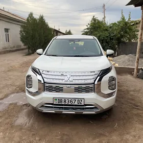 Mitsubishi Outlander 2022