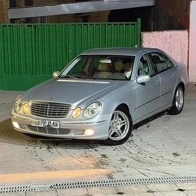 Mercedes-Benz E320 2003