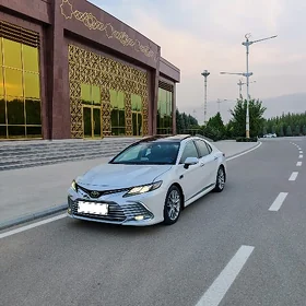 Toyota Camry 2018