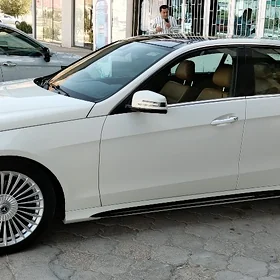 Mercedes-Benz E350 2010