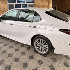 Toyota Camry 2022