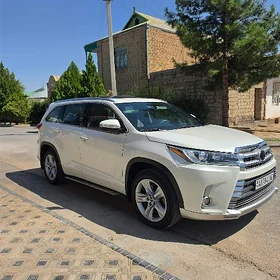 Toyota Highlander 2017