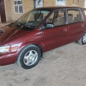 Mitsubishi Chariot 1993