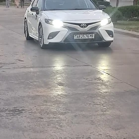 Toyota Camry 2020