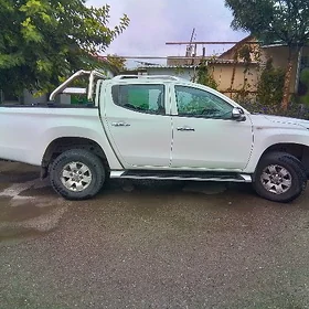 Mitsubishi L200 2020