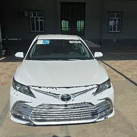 Toyota Camry 2022