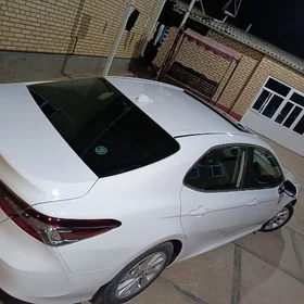 Toyota Camry 2022
