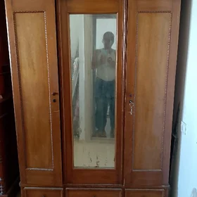 Шифоньер
