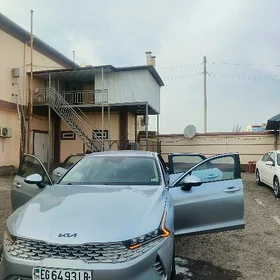 Kia K5 2021