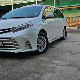 Toyota Sienna 2017