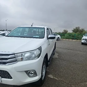 Toyota Hilux 2021