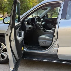 Toyota Highlander 2022