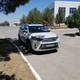 Toyota Highlander 2018
