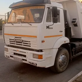 Kamaz 6520 2012