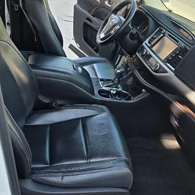 Toyota Highlander 2017