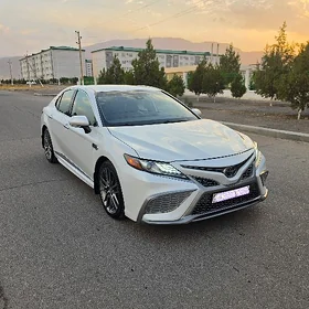 Toyota Camry 2023