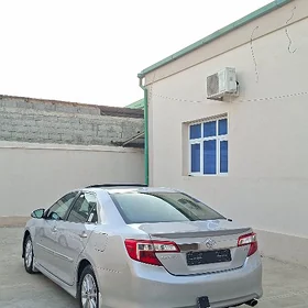 Toyota Camry 2012