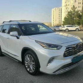 Toyota Highlander 2022