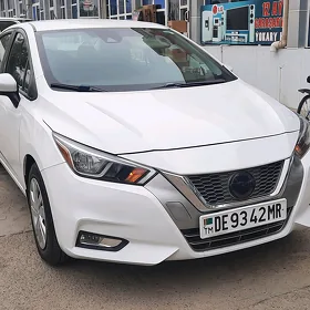 Nissan Versa 2021