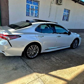 Toyota Camry 2018