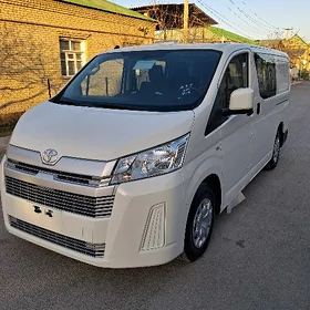 Toyota Hiace 2026