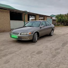 Toyota Camry 2000