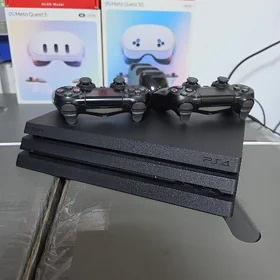 Ps4 Pro 1TB 2 joystick 11oyun