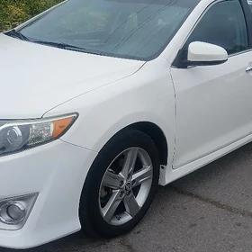 Toyota Camry 2013