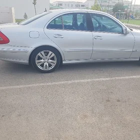 Mercedes-Benz E320 2002