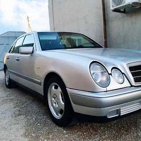 Mercedes-Benz E320 1997
