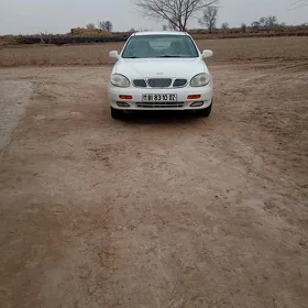 Daewoo Leganza 1998
