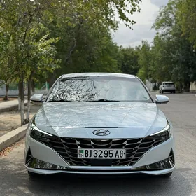 Hyundai Elantra 2021