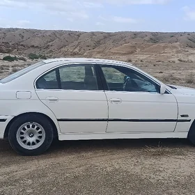 BMW E39 2000