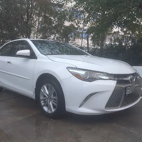 Toyota Camry 2016